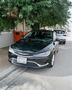 كرايسلر 200